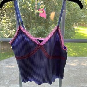 Super cute purple and pink lace cropped tank top! 🤭
